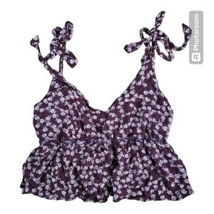 💕Forever 21 ruffle‎ crop top